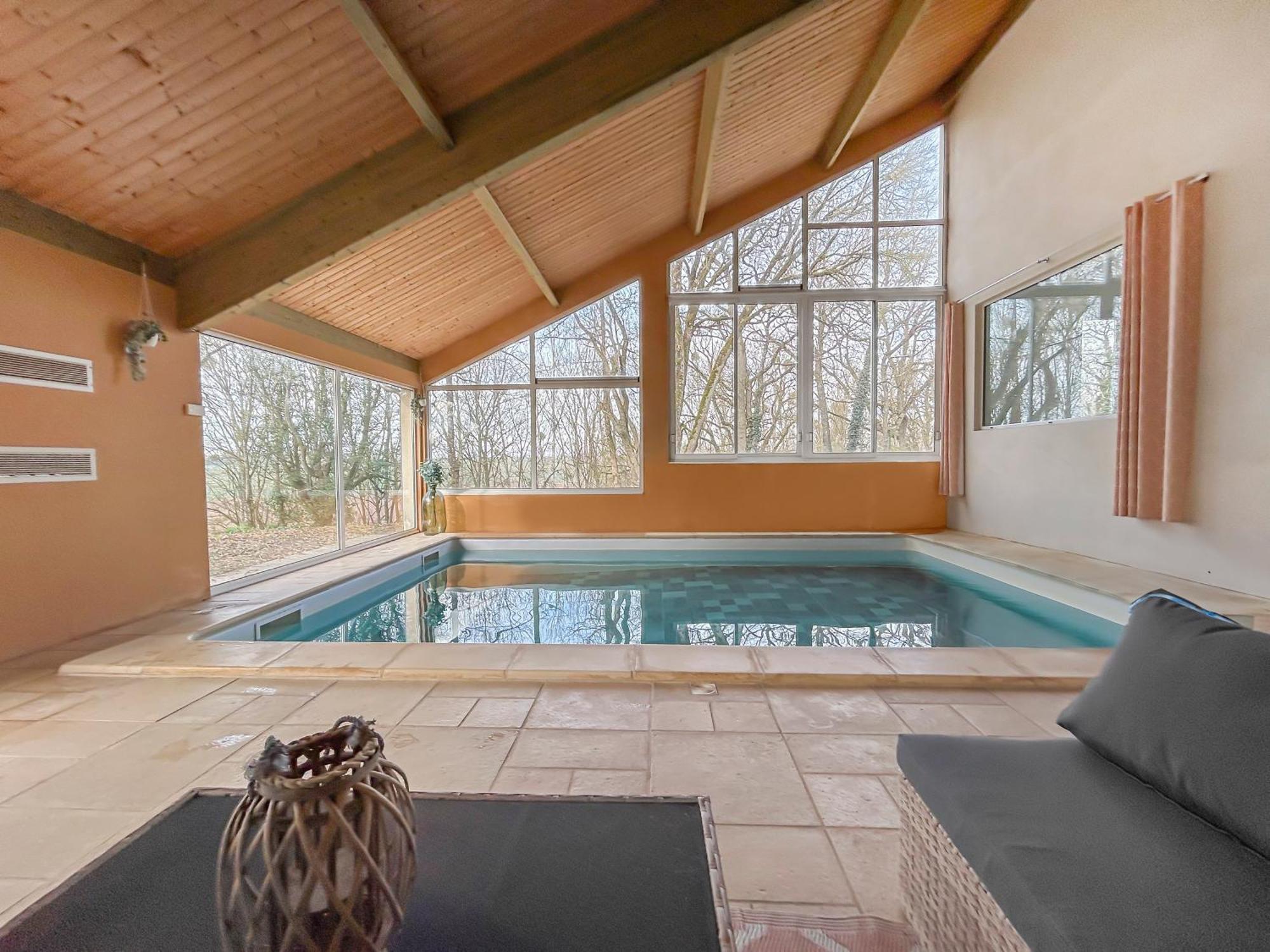 Gite L'Oree Des Buis, Piscine Privatisable Vouille  ภายนอก รูปภาพ